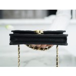 𝗖𝗛𝗔𝗡𝗘𝗟✦✦Italian lychee grain calfskin 𝟮𝟐𝑲 New chain 𝐦𝐢𝐧𝐢 𝐰𝐨𝐜 cell phone bag Black