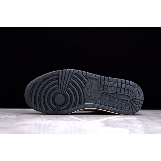 Air Jordan 1 Mid earthy brown