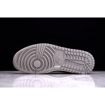 Air Jordan 1 Low co-branded barb