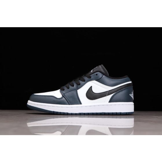 Air Jordan 1 Low marineblauw en wit