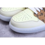 Air Jordan 1 Low low top beige luipaard print