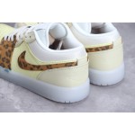 Air Jordan 1 Low low top beige luipaard print