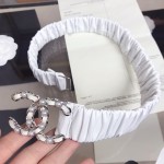 𝗖𝗛𝗔𝗡𝗘𝗟 Classic pearl lambskin elasticated waistband