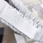 𝗖𝗛𝗔𝗡𝗘𝗟 Classic pearl lambskin elasticated waistband