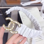 𝗖𝗛𝗔𝗡𝗘𝗟 Classic pearl lambskin elasticated waistband