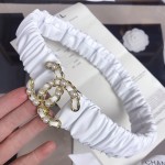 𝗖𝗛𝗔𝗡𝗘𝗟 Classic pearl lambskin elasticated waistband