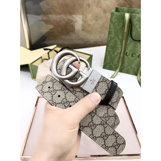 GUCCI Supreme canvas