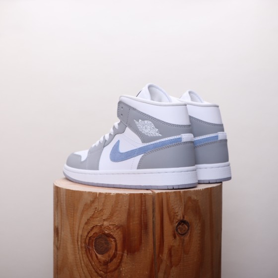 Air Jordan 1 Mid Wolf Grey