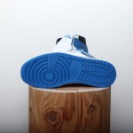 Air Jordan 1 Mid Lightning Barb