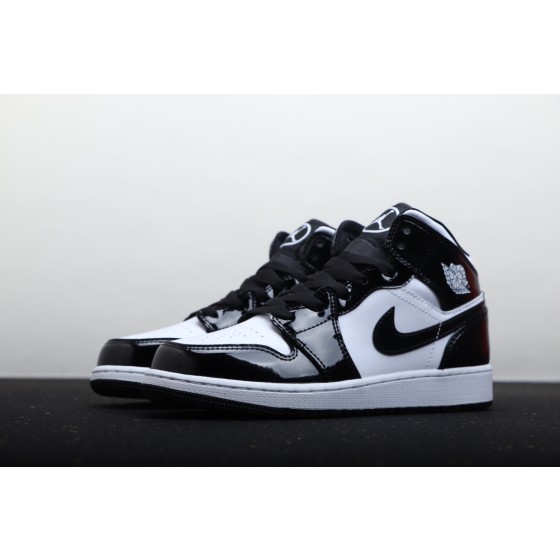 Air Jordan 1 Mid Black and White Panda