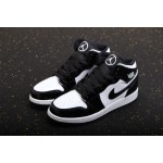 Air Jordan 1 Mid Black and White Panda