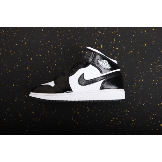 Air Jordan 1 Mid Black and White Panda