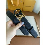 LOUIS VUITTO Essential 3.0cm Belt