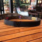 LOUIS VUITTO INITIALES 40MM REVERSIBLE BELT