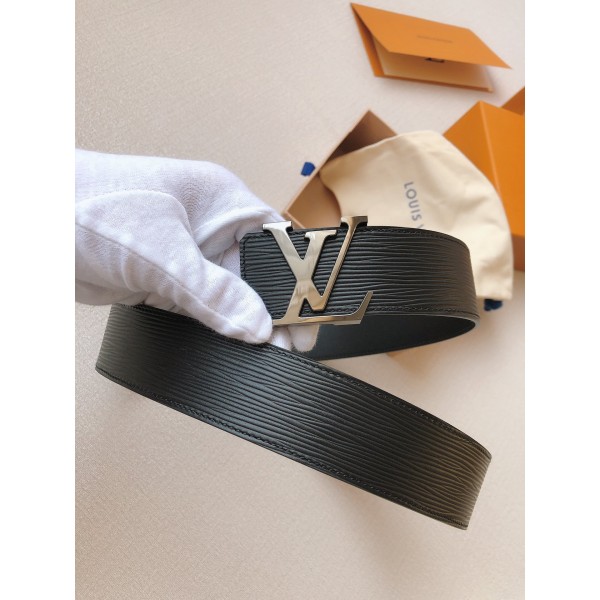 LOUIS VUITTO initials belt