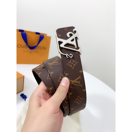 LOUIS VUITTO classic waterproof fabric with original calfskin