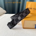 LOUIS VUITTO Covered 40mm belt with stylish double fabric