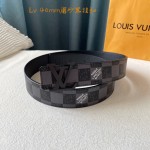LOUIS VUITTO Covered 40mm belt with stylish double fabric