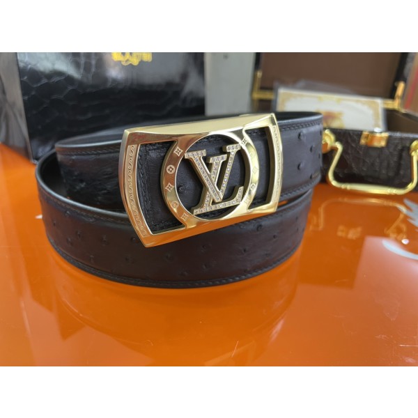 LOUIS VUITTO chooses real ostrich skin. 🐦 Full feather nails. Hemming process without splicing