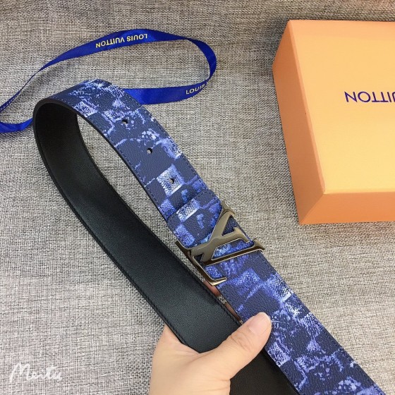 LOUIS VUITTO Reversible Belt in Silky Calfskin and Damier Salt Pattern