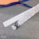 LOUIS VUITTO reversible belt in Monogram canvas and leather