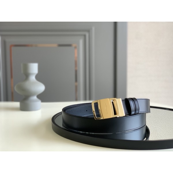 FERRAGAMO with original Gancio hardware