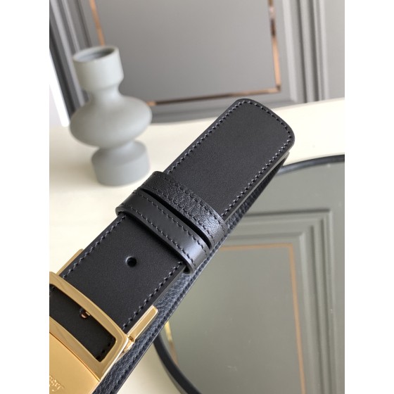 FERRAGAMO with original Gancio hardware