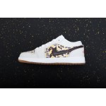 Air Jordan 1 Low beige en zwarte totem