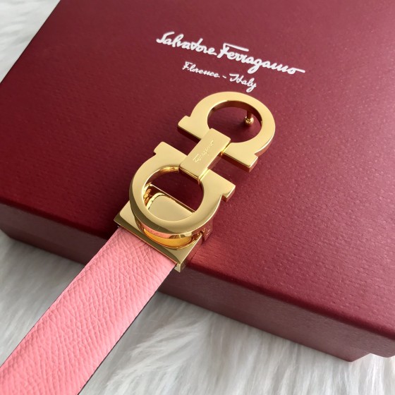 FERRAGAMO boutique buckle head, first layer of cowhide