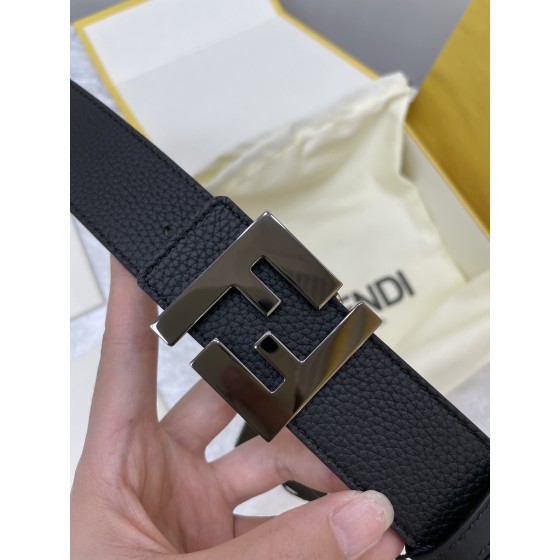 FENDI imported Italian calfskin 👍 Double-sided use with double F button buckle