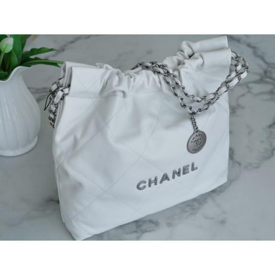 𝗖𝗛𝗔𝗘𝗡𝗟✦ 𝟐𝟐𝗣Spring/Summer New 𝟐𝟐Handbag Genuine Tail Leather Silver Small