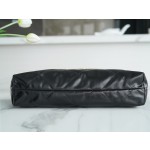 𝗖𝗛𝗔𝗘𝗡𝗟✦𝟐𝟐𝗣Spring/Summer New 𝟐𝟐Handbag Genuine Tail Leather Medium Black Gold