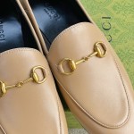 Gucci Super classic leather style mixed sheepskin leather leather sole horsebit buckle single shoes skin tone