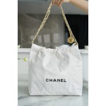 𝗖𝗛𝗔𝗘𝗡𝗟✦𝟐𝟐𝗣Spring/Summer New 𝟐𝟐Handbag Genuine tail leather white and black small
