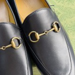 Gucci Super classic leather shoe style Calfskin mixed with sheepskin Horsebit buckle single shoe Black