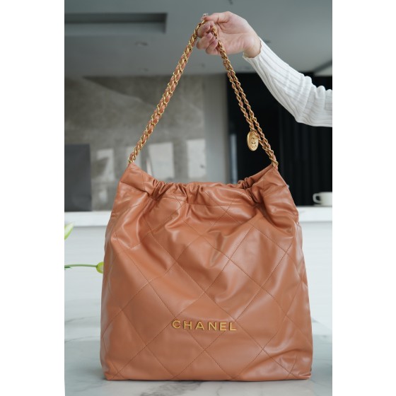 𝗖𝗛𝗔𝗘𝗡𝗟✦ 𝟐𝟐𝗣Spring/Summer New 𝟐𝟐Handbag Genuine Tail Leather Large Caramel ☄️
