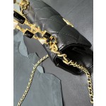 𝗖𝗛𝗔𝗘𝗡𝗟✦ 𝟮𝟮𝐒 Enamel Handle Chain Bag black