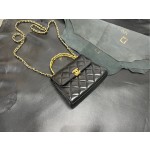 𝗖𝗛𝗔𝗘𝗡𝗟✦ 𝟮𝟮𝐒 Enamel Handle Chain Bag black