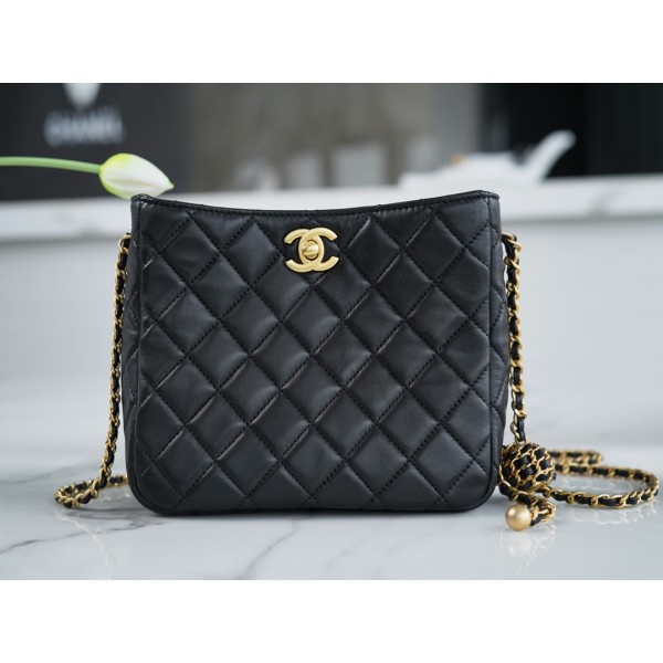 𝗖𝗛𝗔𝗘𝗡𝗟✦ 22s Woven Gold Ball 𝑯𝒐𝒃𝒐 Hippie Bag Black 〰️
