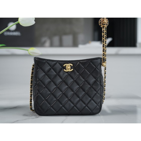 𝗖𝗛𝗔𝗘𝗡𝗟✦ 22s Woven Gold Ball 𝑯𝒐𝒃𝒐 Hippie Bag Black 〰️