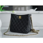 𝗖𝗛𝗔𝗘𝗡𝗟✦ 22s Woven Gold Ball 𝑯𝒐𝒃𝒐 Hippie Bag Black 〰️