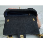 𝗖𝗛𝗔𝗘𝗡𝗟✦ 𝟮𝟮𝐒 Denim Underarm Bag