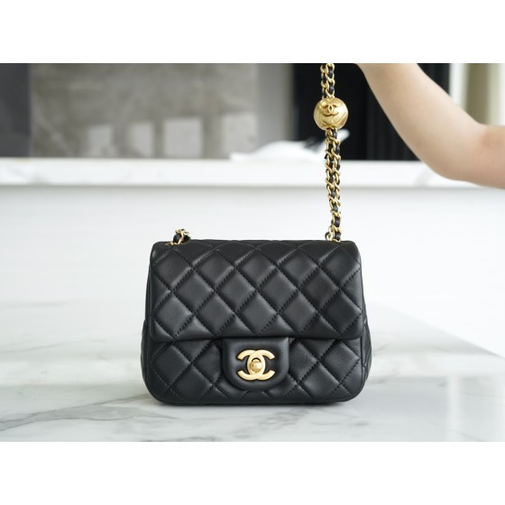 𝗖𝗛𝗔𝗘𝗡𝗟✦ 23C metal ball square fat man genuine leather black 🖤