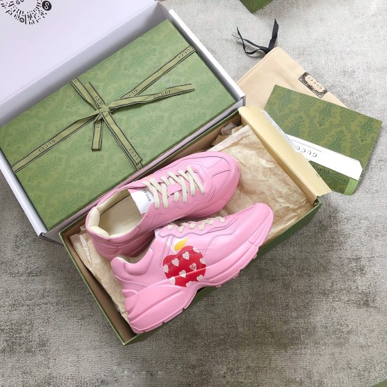 Gucci Pops This collection incorporates many flora and fauna elements Original material Pink Apple Women's