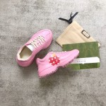 Gucci Pops This collection incorporates many flora and fauna elements Original material Pink Apple Women's