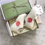 Gucci Pops This collection has a lot of flora and fauna in the original material Red Apple