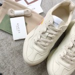 Gucci Pops This collection has a lot of flora and fauna in the original material Red Apple