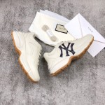 Gucci Pops This collection has a lot of flora and fauna elements Original material