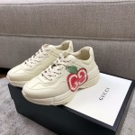 Gucci Pops This collection has a lot of flora and fauna elements Original material