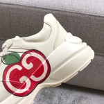 Gucci Pops This collection has a lot of flora and fauna elements Original material